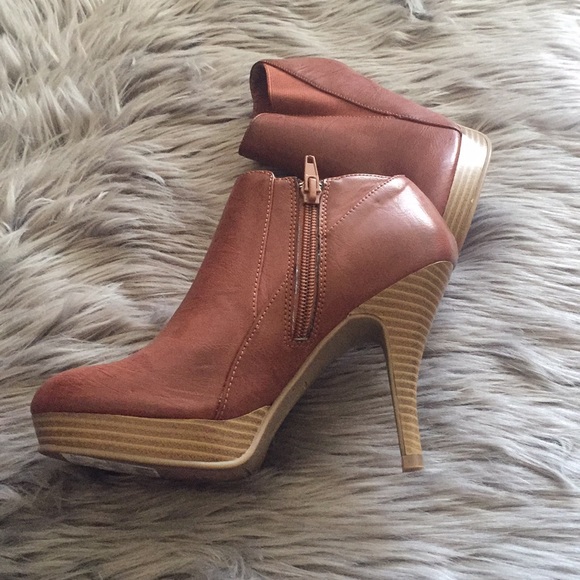 Unlisted Shoes - NWT Unlisted Shoes